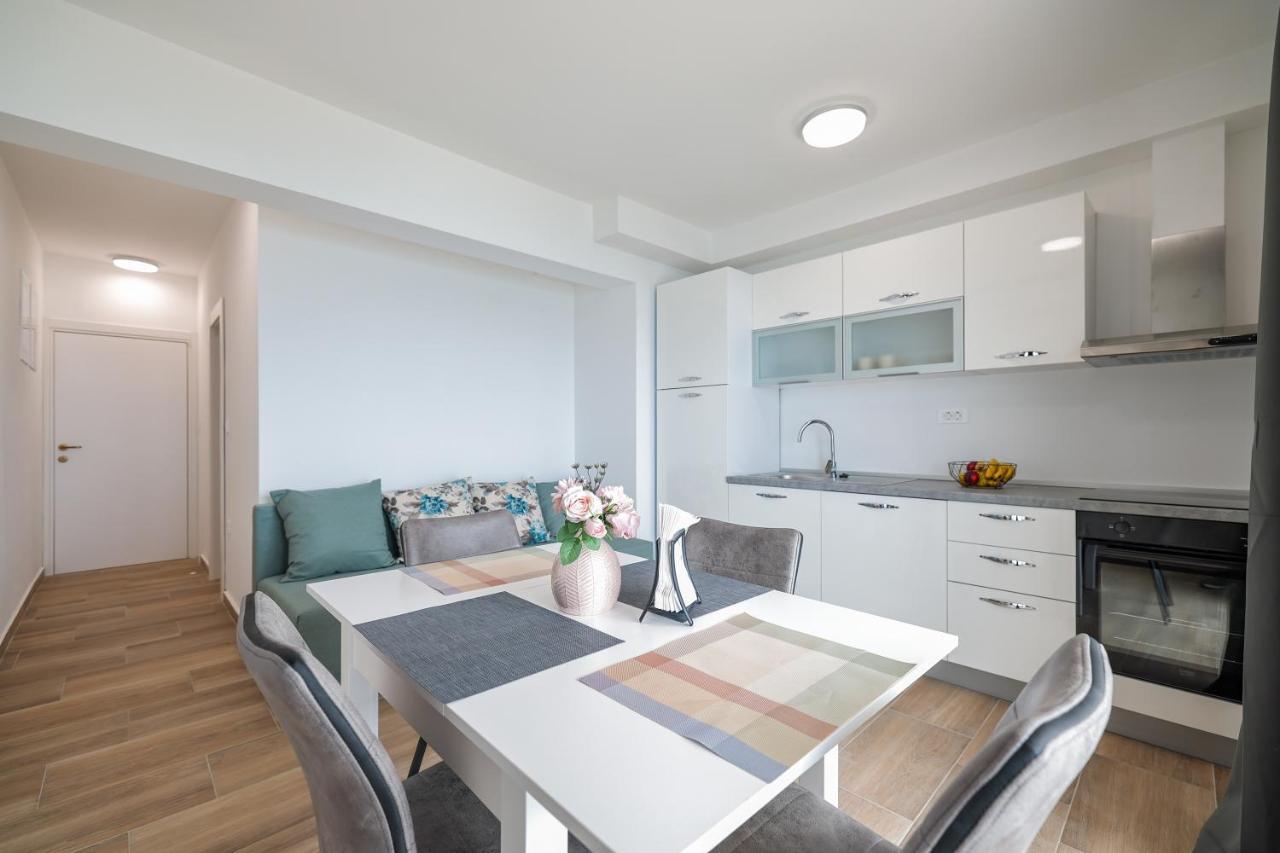 Beachfront Apartments Tic With Seaview Miletici المظهر الخارجي الصورة