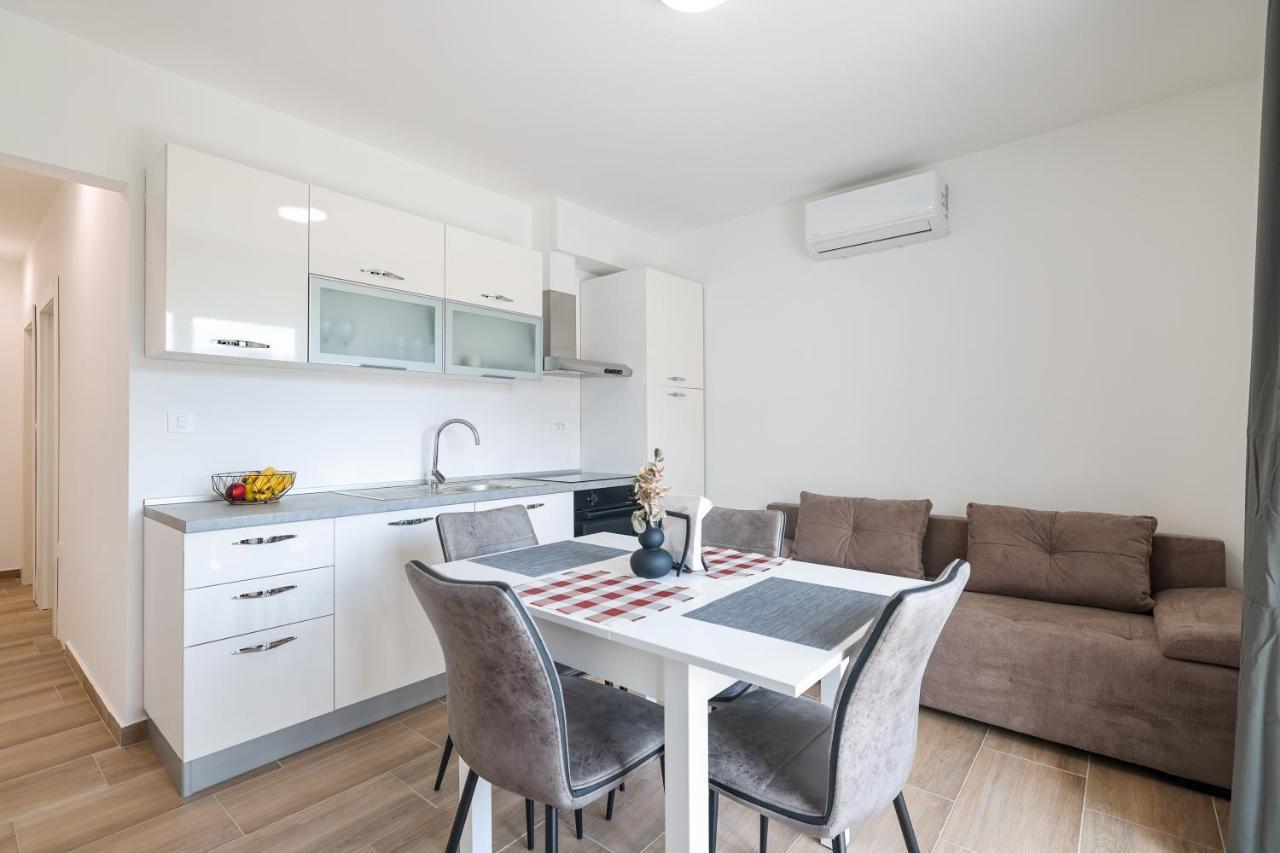 Beachfront Apartments Tic With Seaview Miletici المظهر الخارجي الصورة